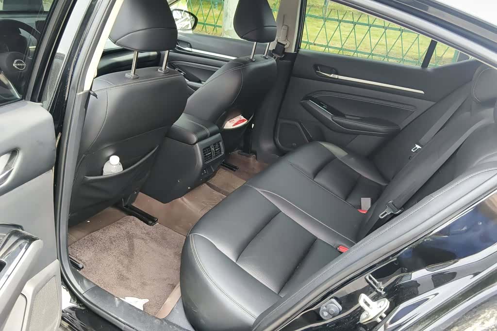 Nissan Teana, 2025 11