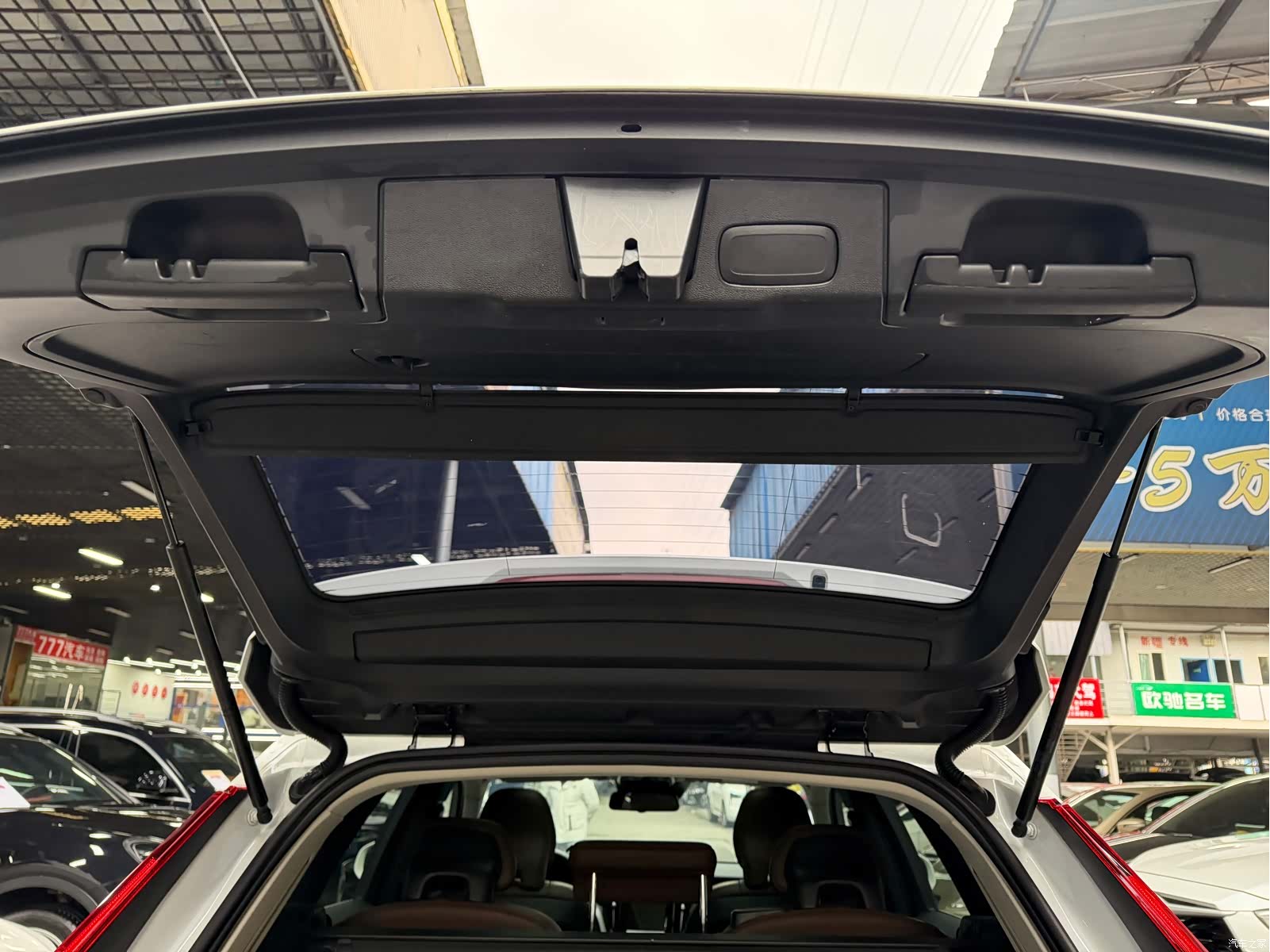 Volvo XC60, 2018 32