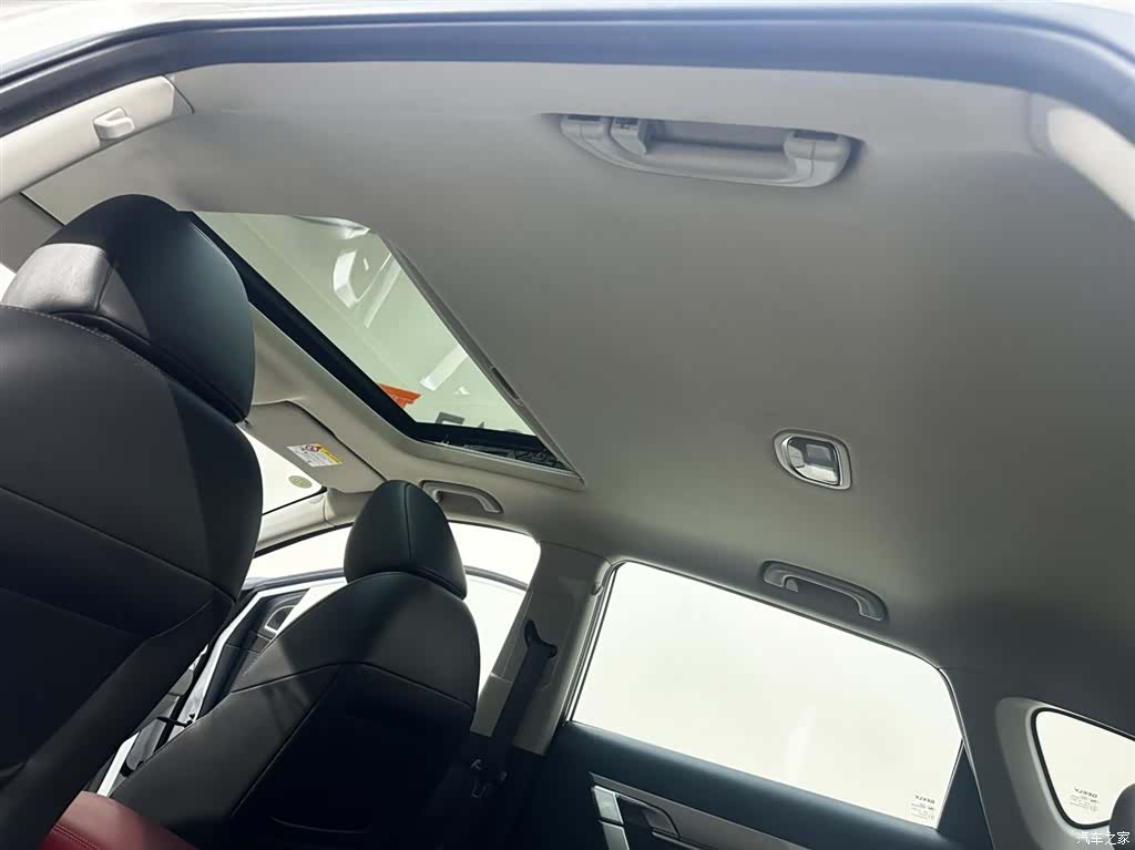 Geely Coolray, 2021 18