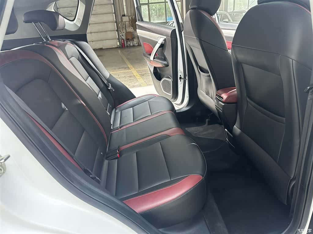 Geely Coolray, 2021 20