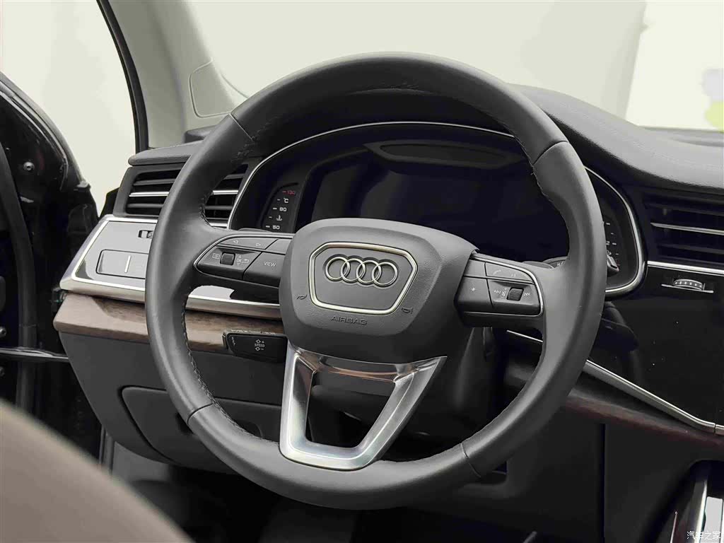 Audi Q7, 2023 12