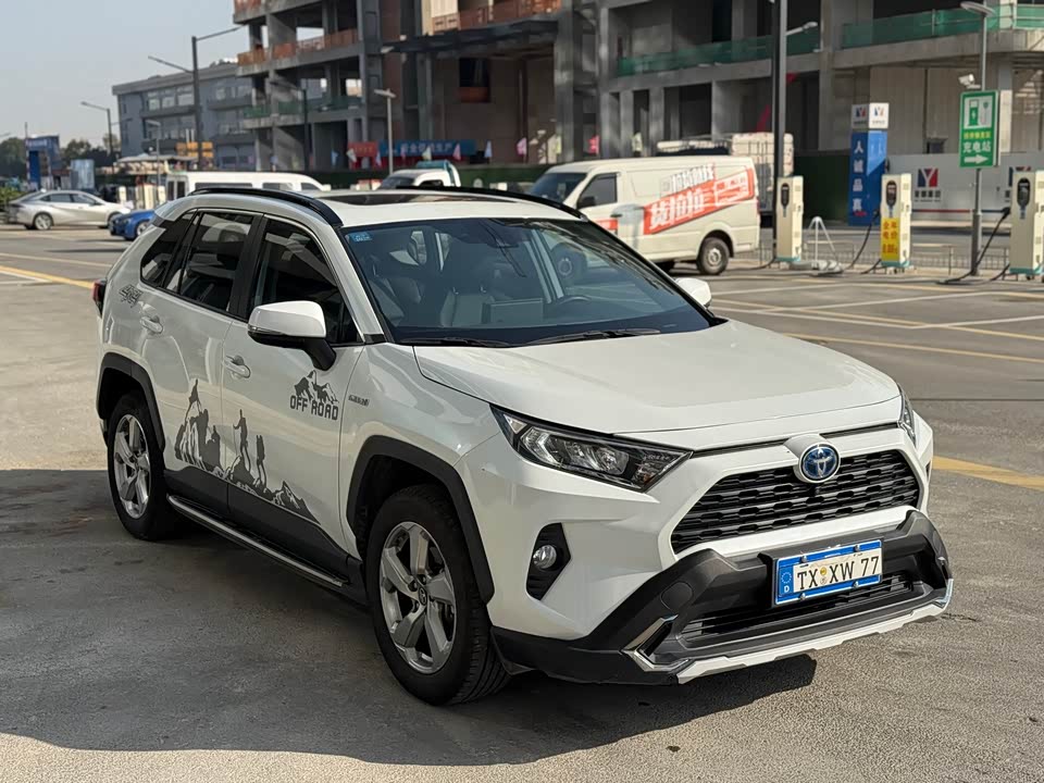 Toyota RAV4 Rongfang Dual Engine E+