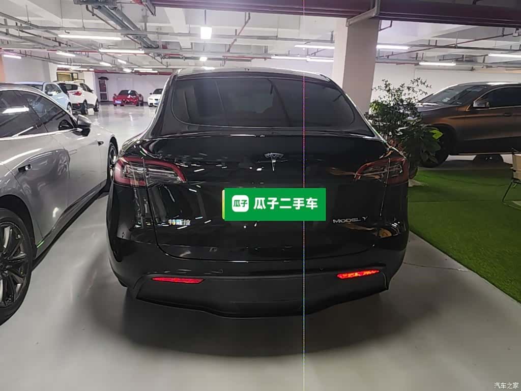 Tesla Model Y, 2022 4