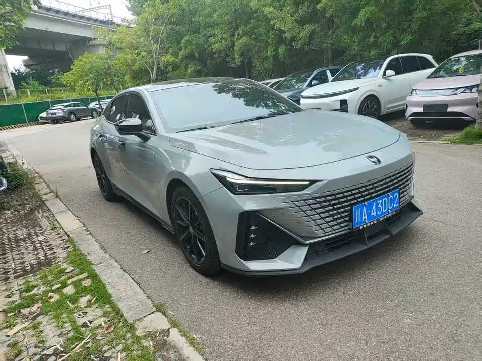 Changan UNI-V