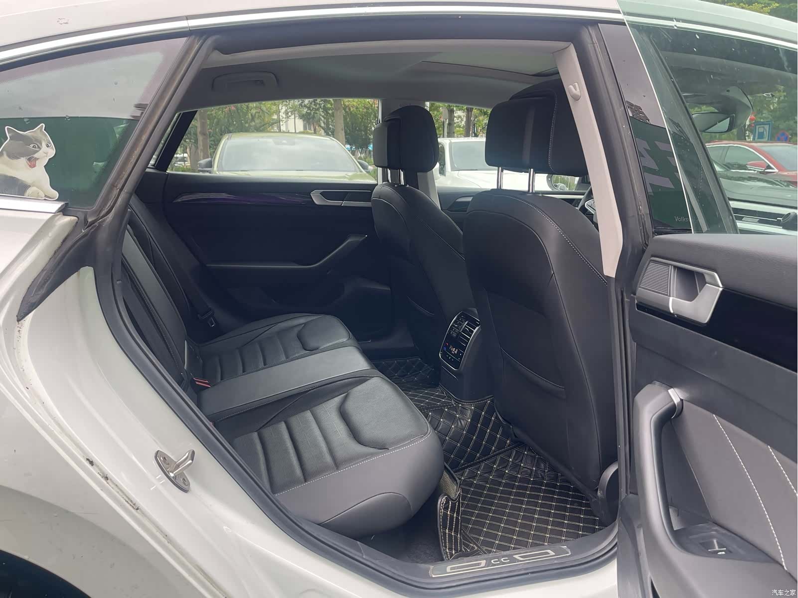 Volkswagen CC, 2023 9