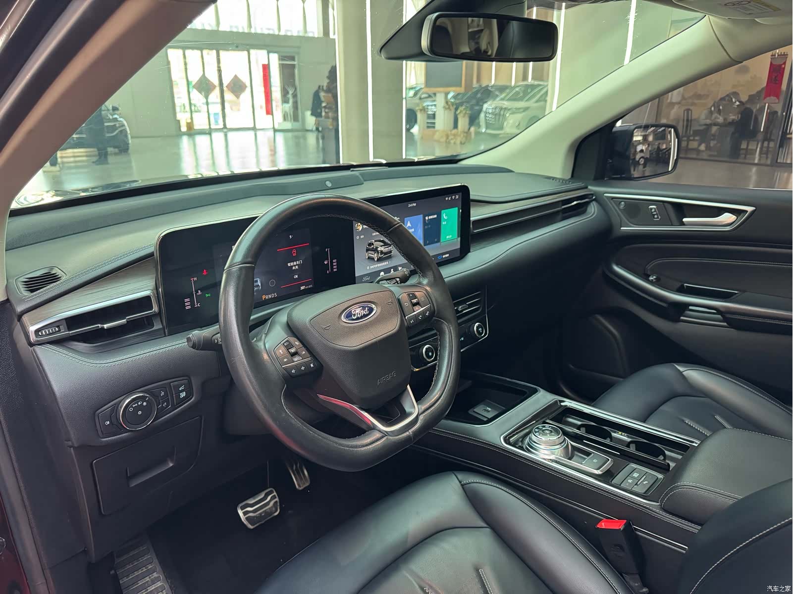 Ford Edge, 2022 13