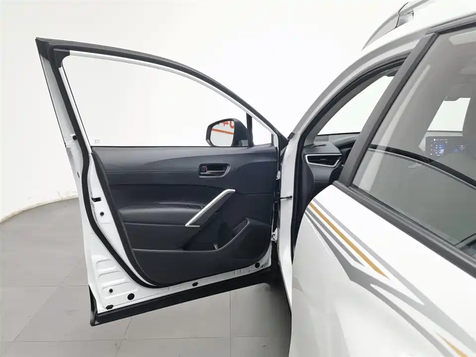 Toyota Corolla Sharp amplifier