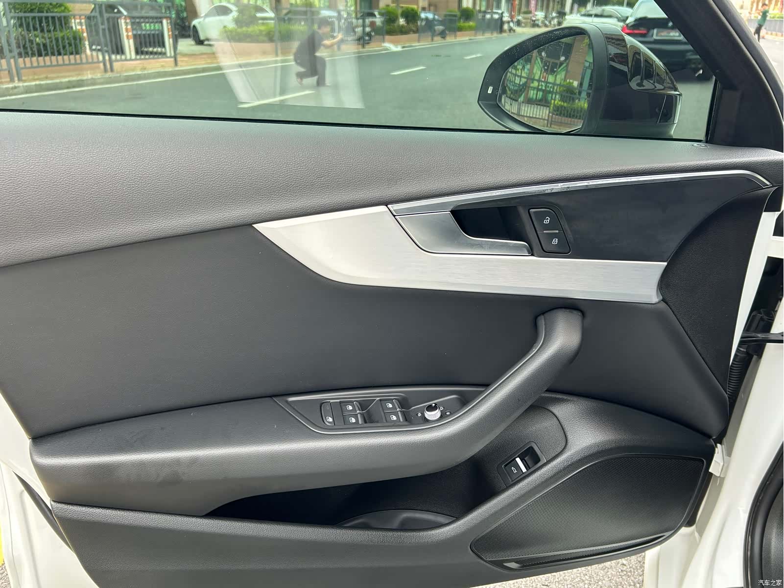 Audi A4L, 2019 20