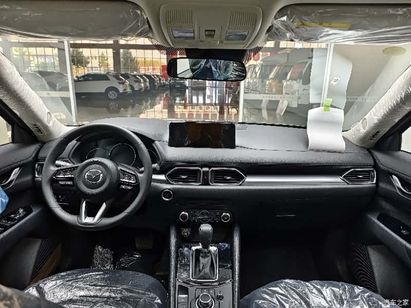 Mazda CX-5, 2025 все фото