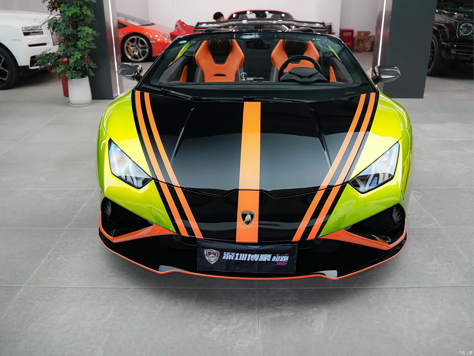 Lamborghini Huracán, 2022 все фото