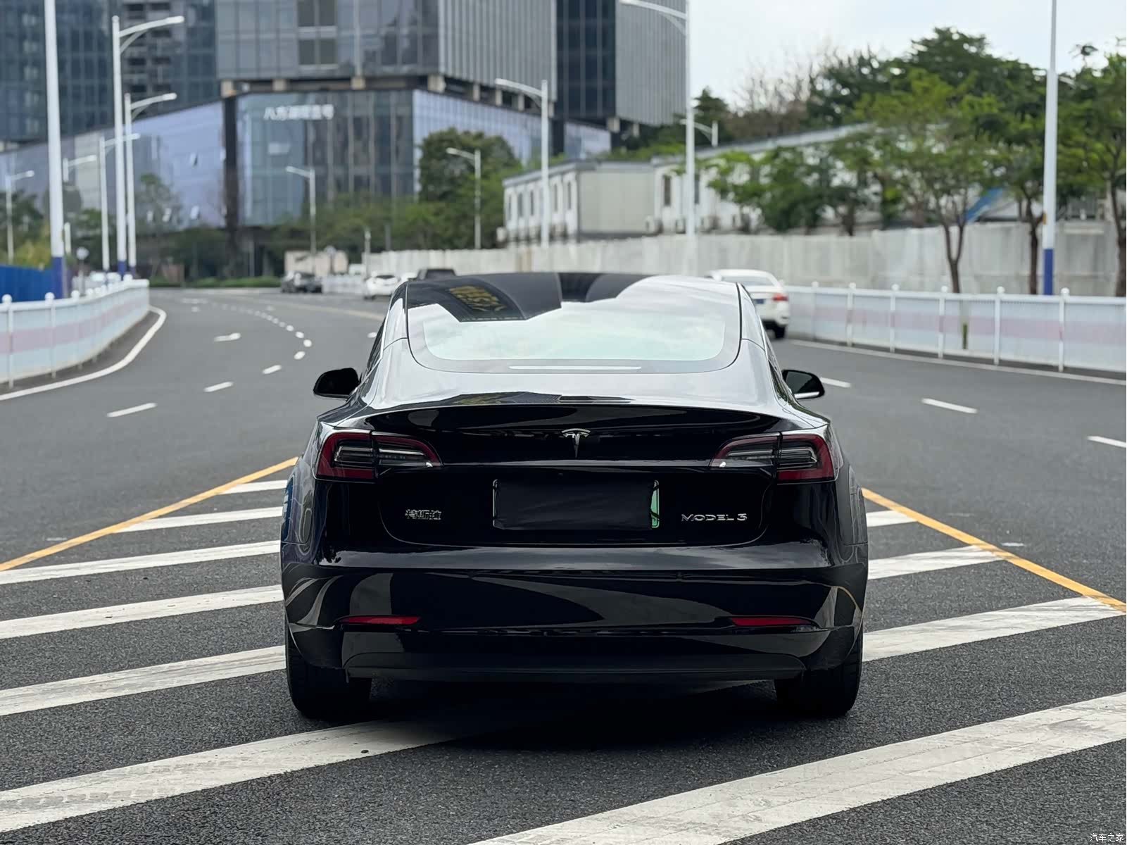 Tesla Model 3, 2020 все фото