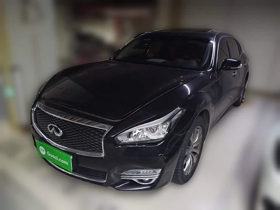 Infiniti Q70