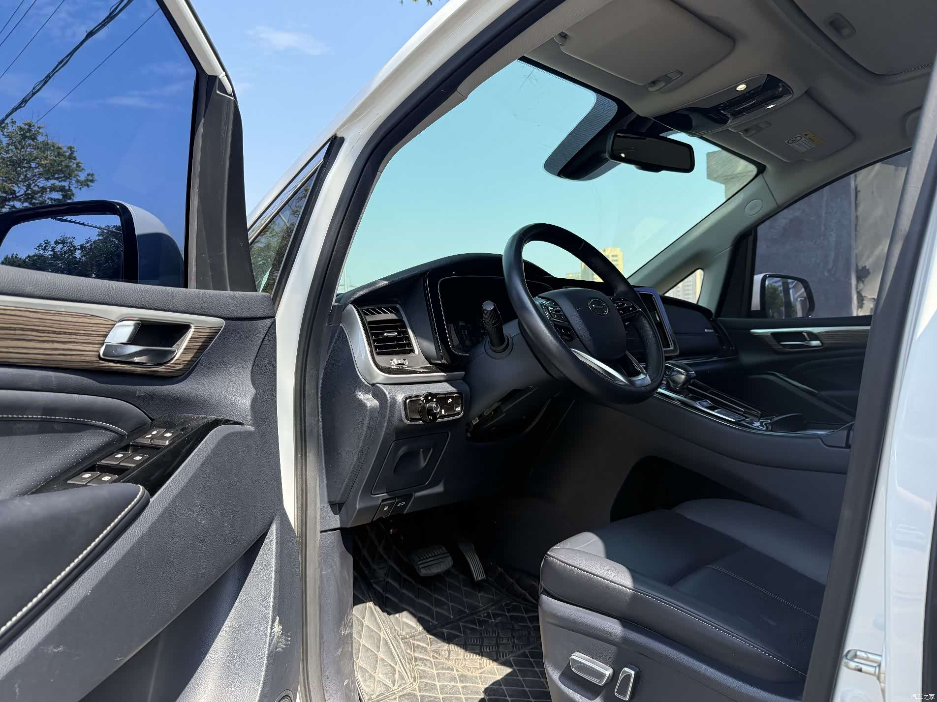 Trumpchi M8, 2023 4