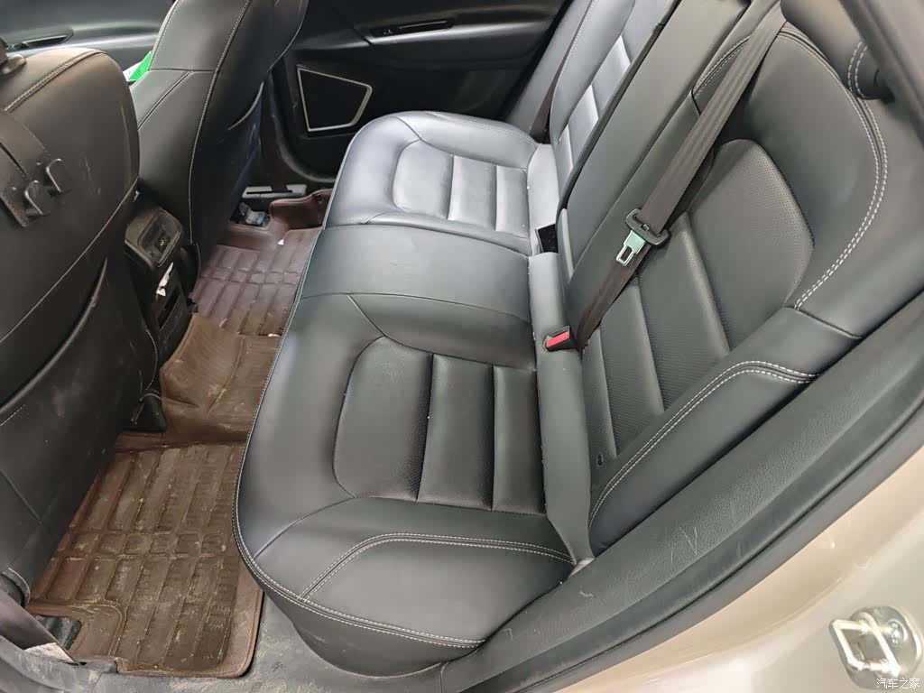 Geely Emgrand, 2017 15