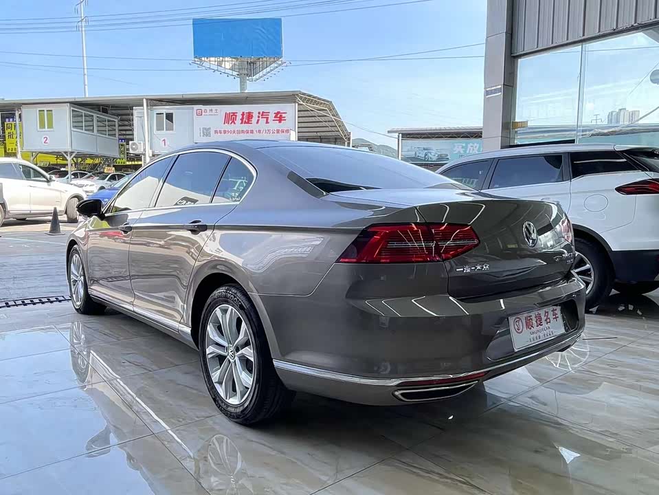 Volkswagen Magotan