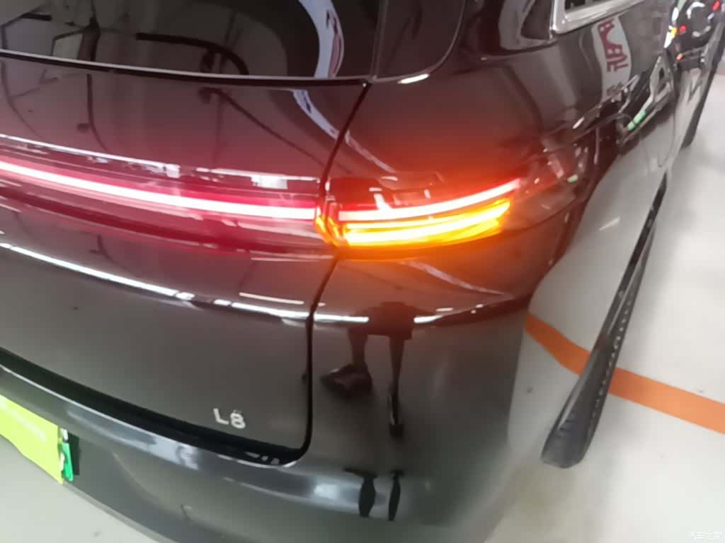 Li Auto L8, 2023 8