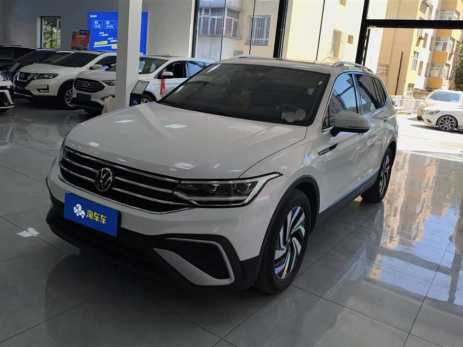 Volkswagen Tiguan L
