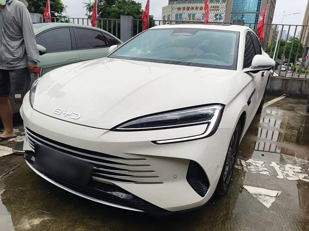 BYD Seal 07 DM-i