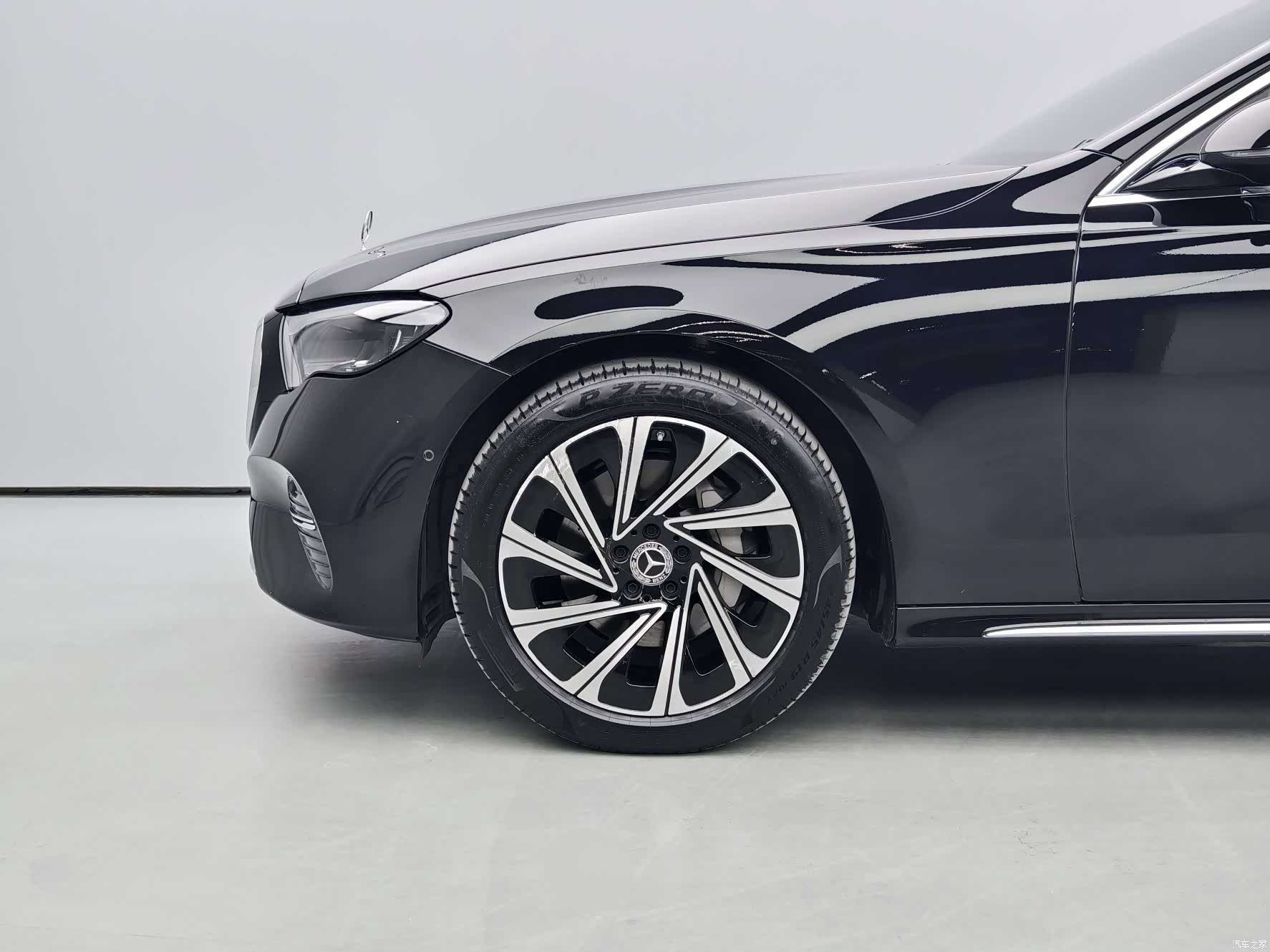 Mercedes-Benz E-Class, 2024 13