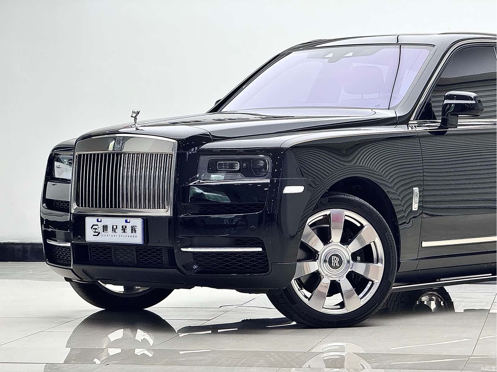 Rolls-Royce Cullinan, 2022 7