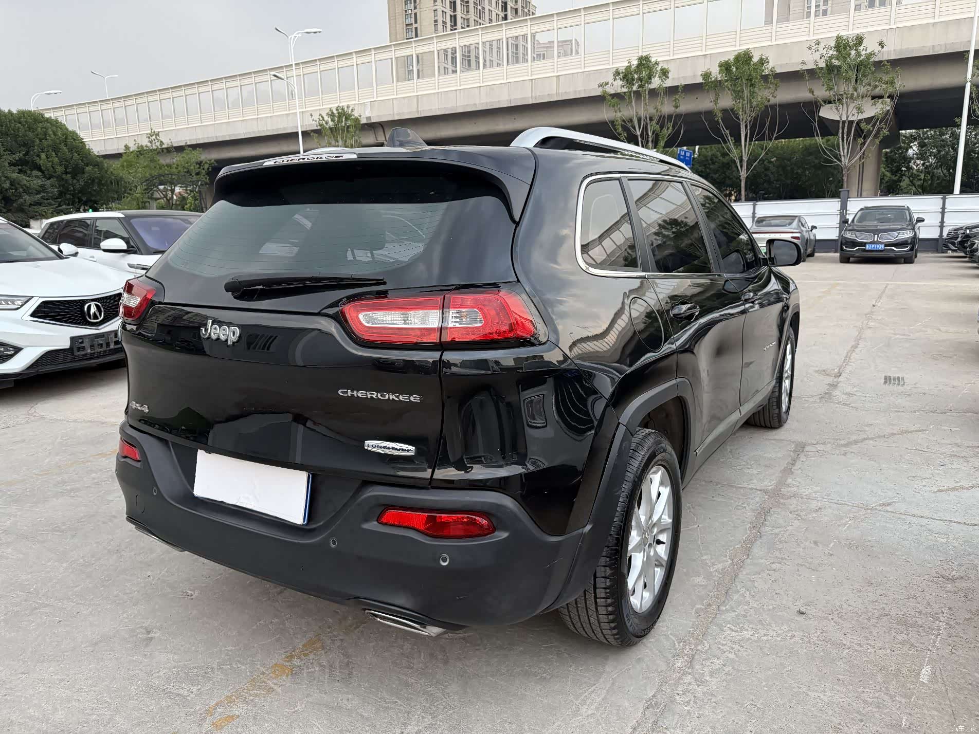 Jeep Cherokee, 2016 9