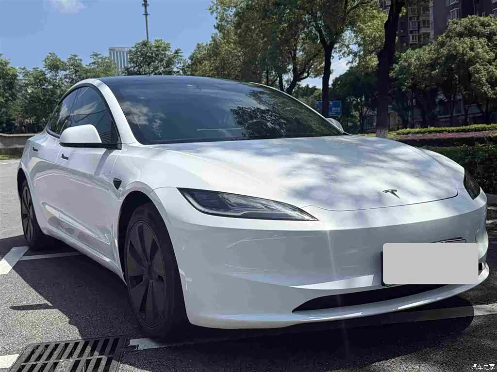 Tesla Model 3, 2024 3