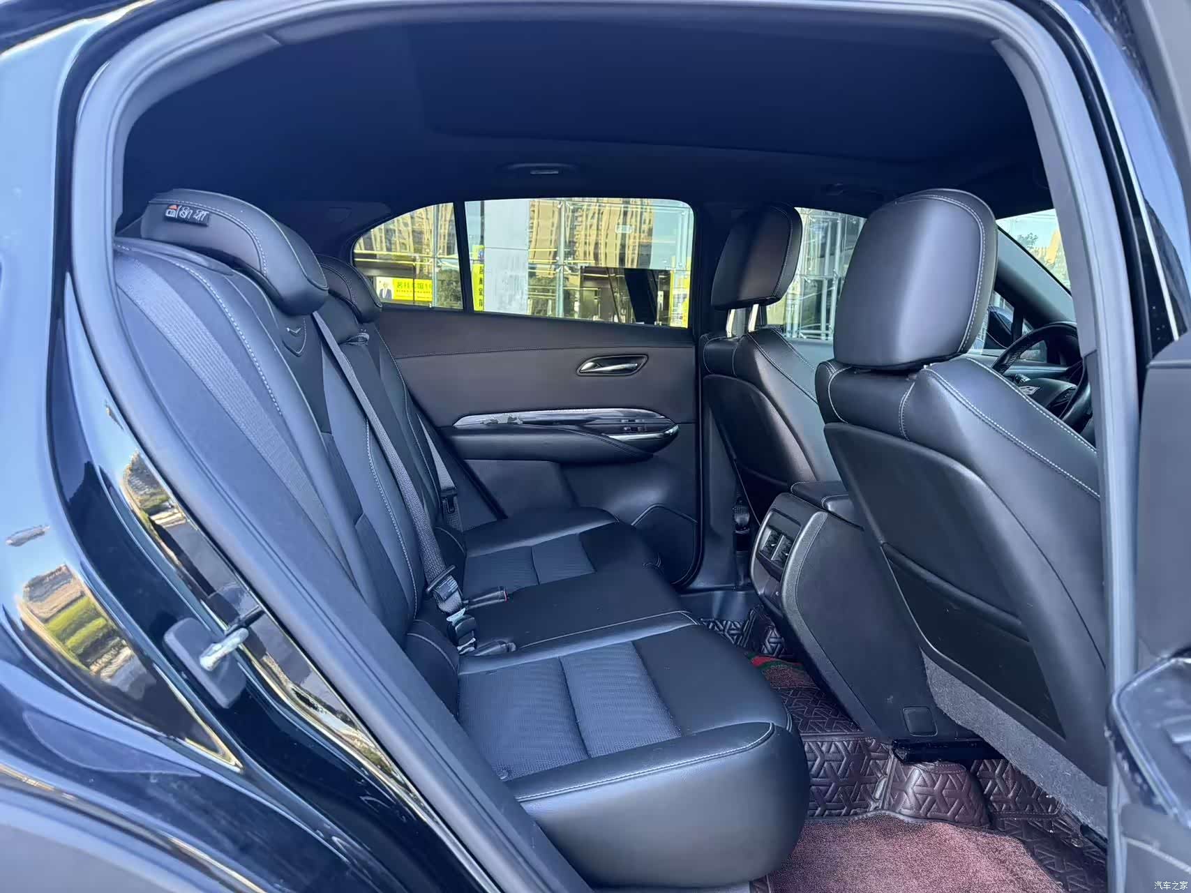 Cadillac XT4, 2019 8