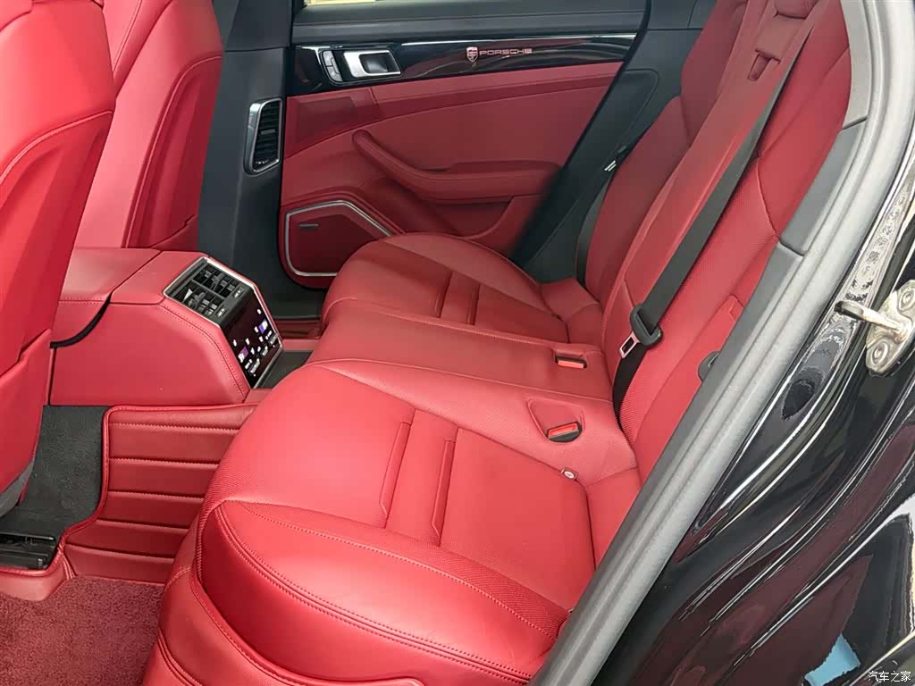Porsche Panamera, 2023 все фото