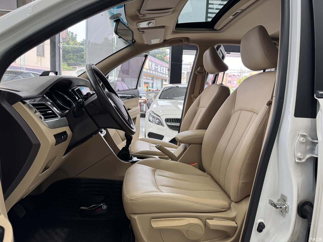 Wuling 730, 2017 все фото