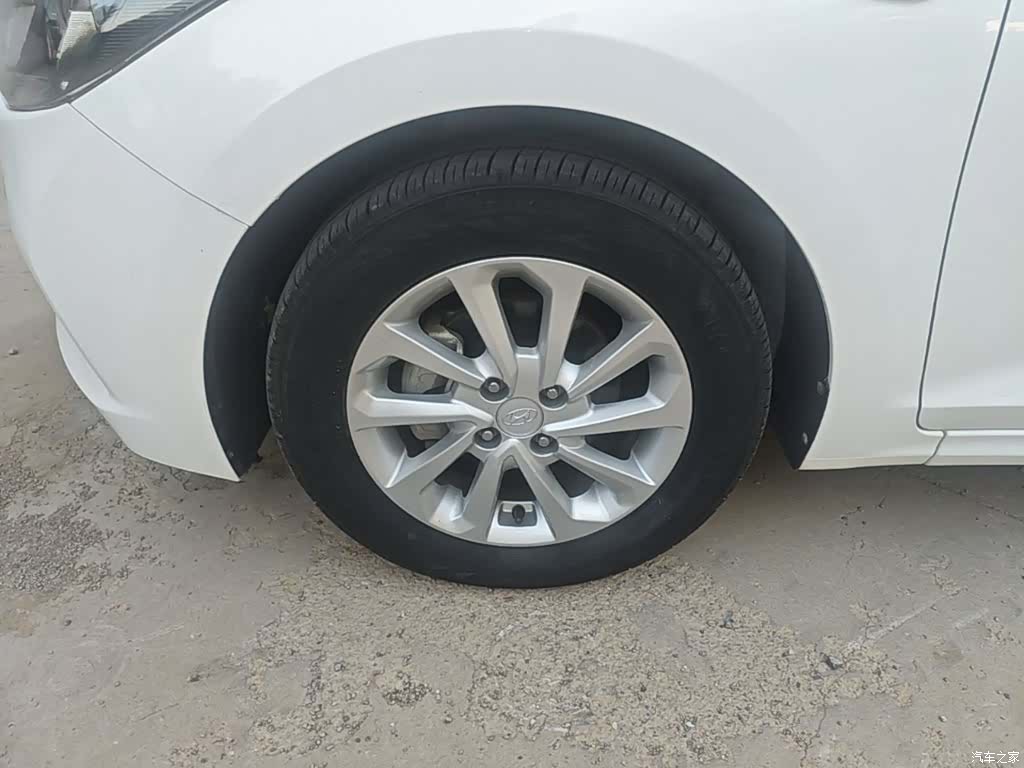 Hyundai GLS, 2017 23