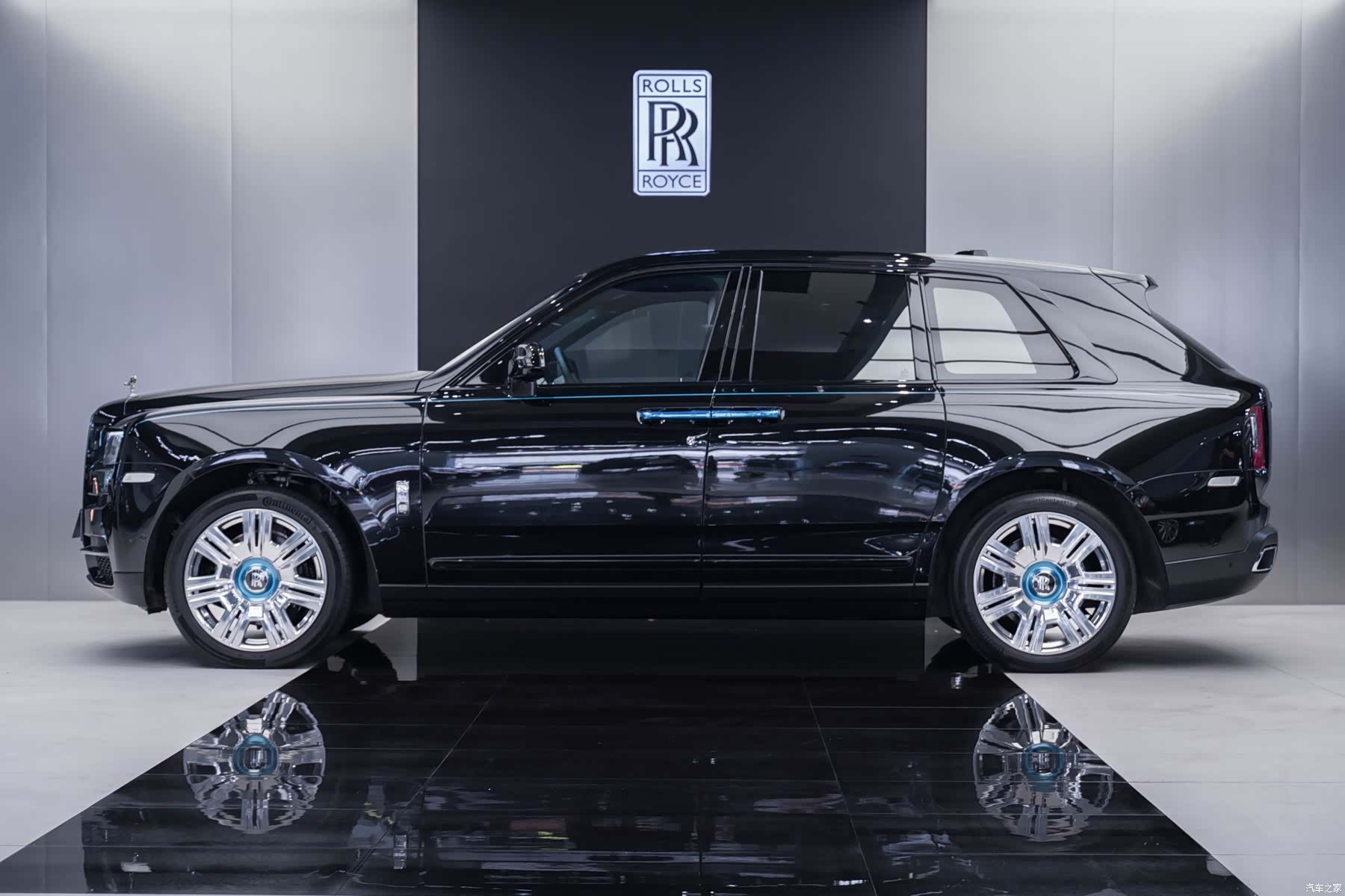 Rolls-Royce Cullinan, 2022 13