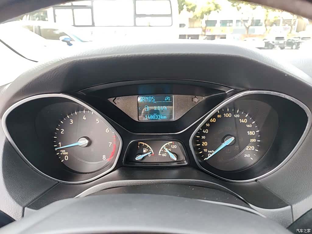Ford Focus, 2015 8