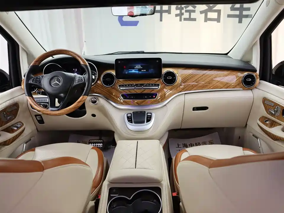 Mercedes-Benz V-class