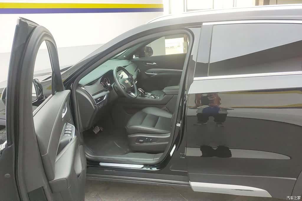 Cadillac XT4, 2022 9