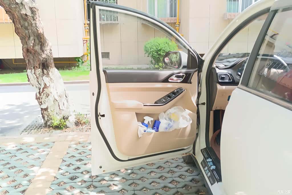Wuling 730, 2015 7