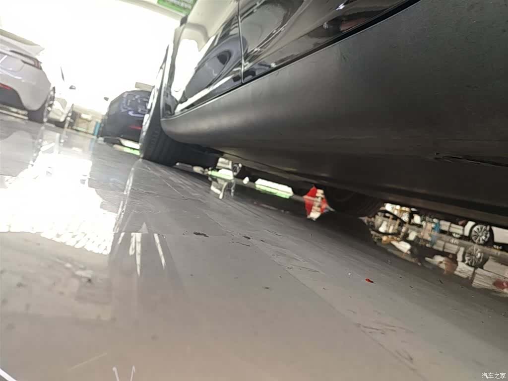 Tesla Model Y, 2023 22
