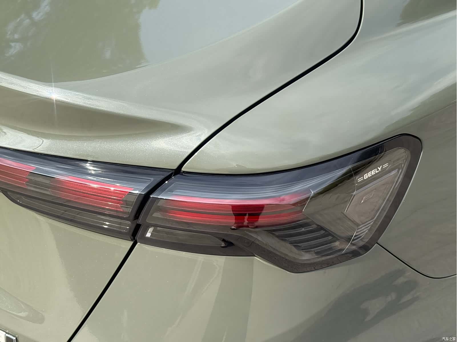 Geely Binray, 2022 19