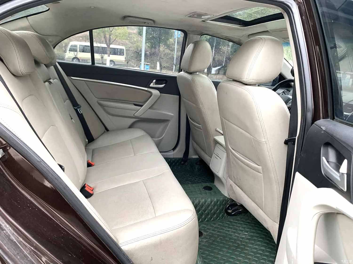 Geely Emgrand, 2015 11
