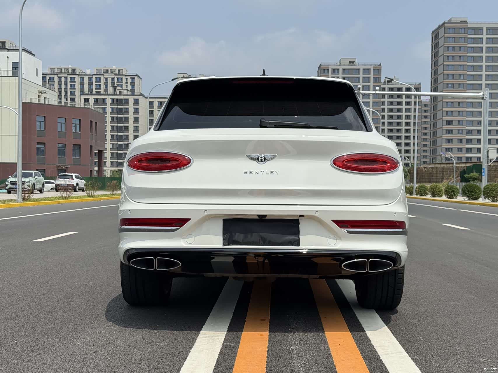 Bentley Bentayga, 2021 6