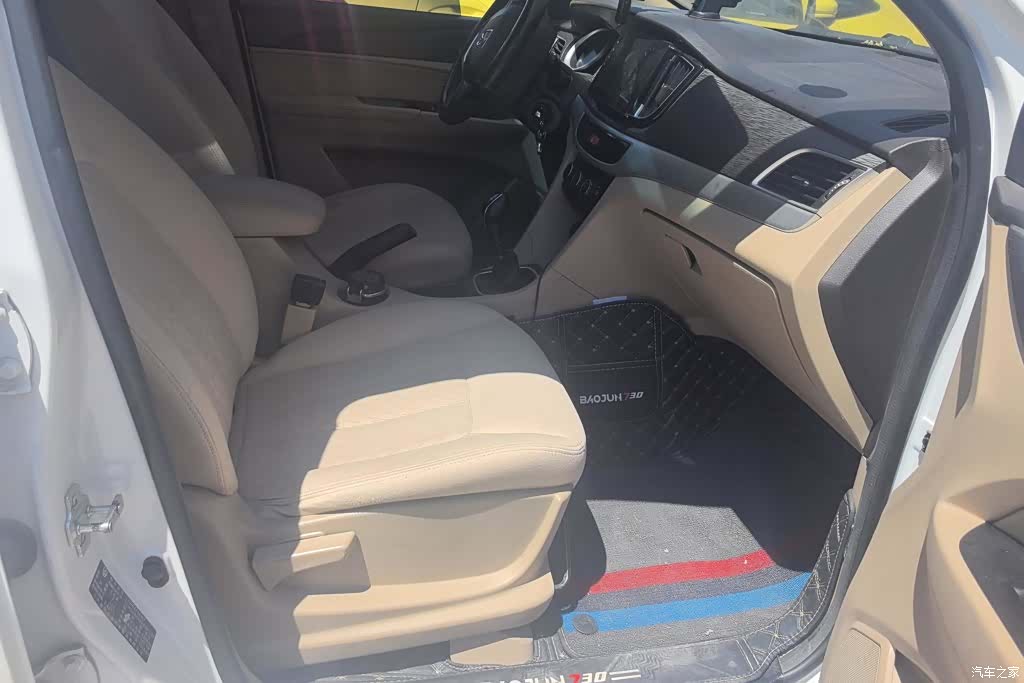 Wuling 730, 2017 8