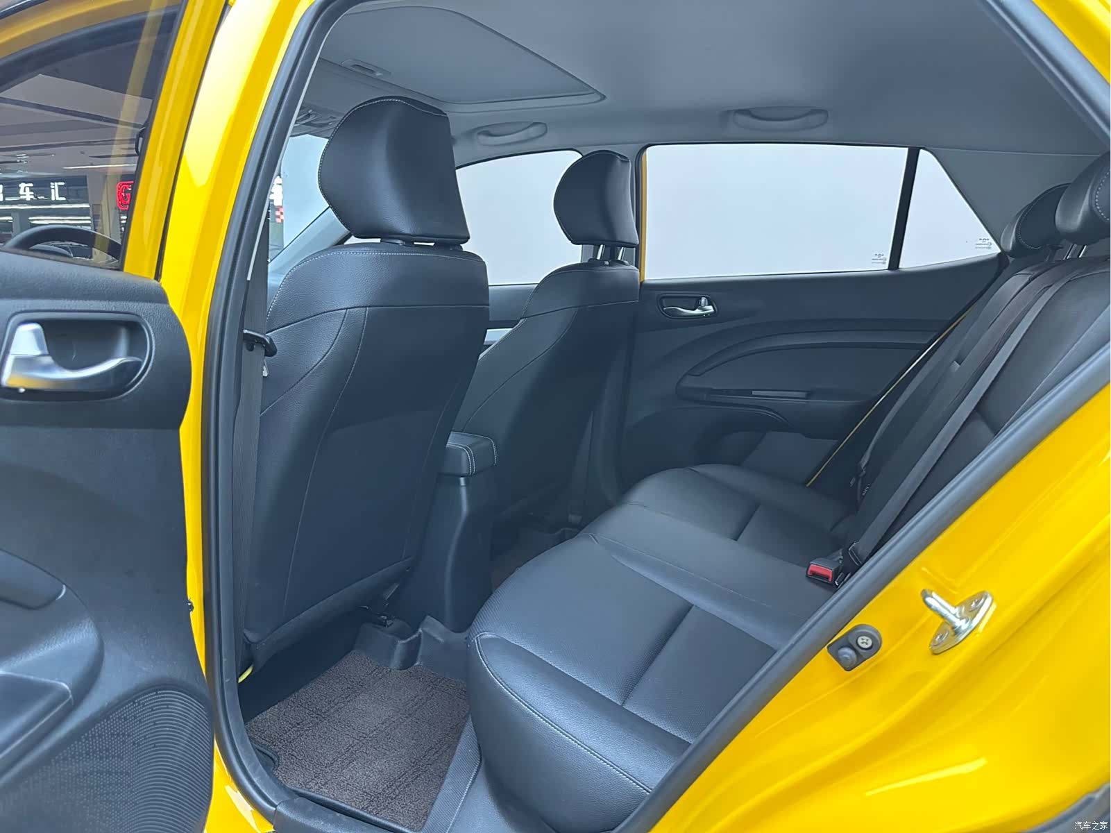 Kia KX1, 2023 10