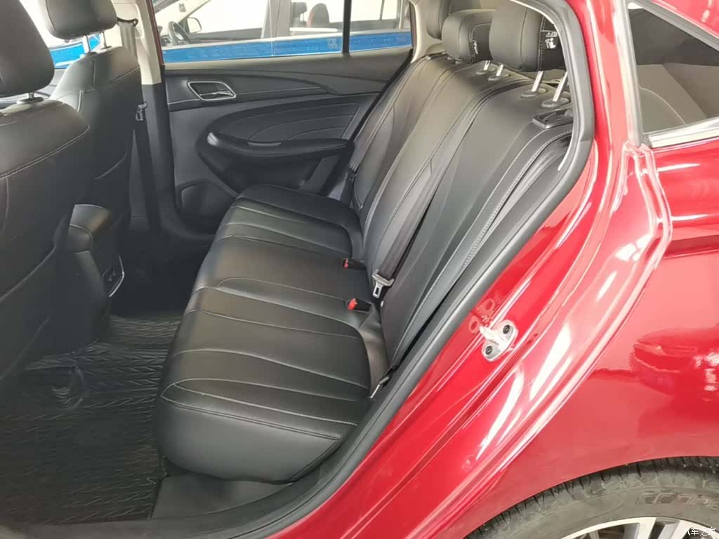 Roewe i5, 2019 17