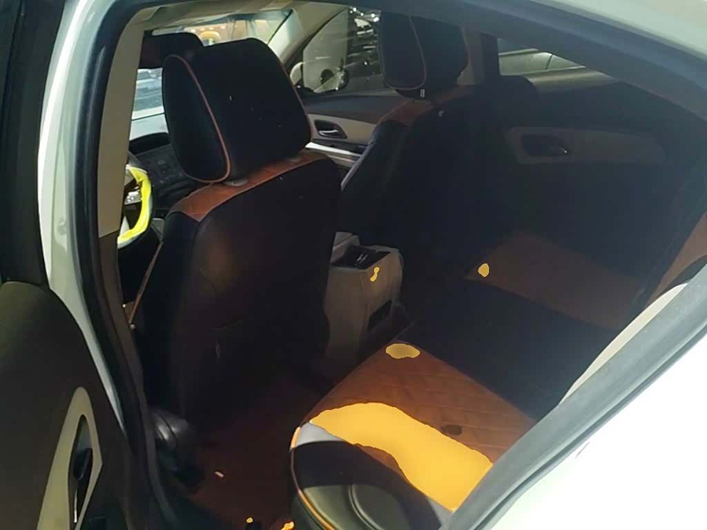Chevrolet SE, 2016 24