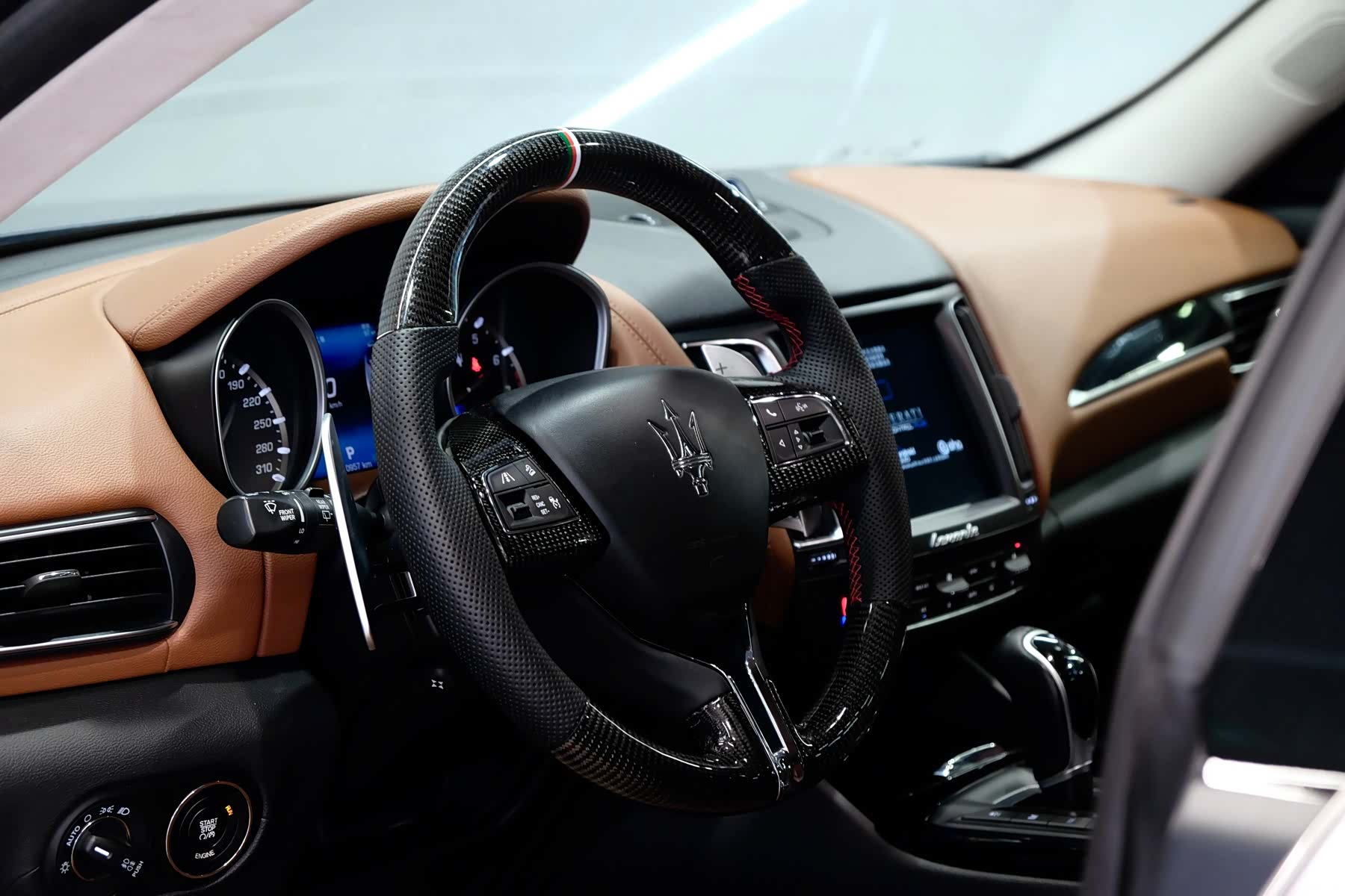 Maserati Levante, 2016 11