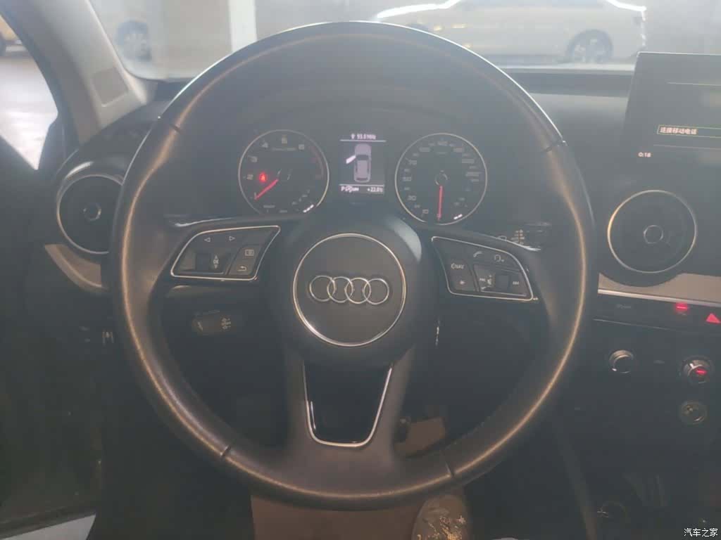 Audi Q2L, 2021 11