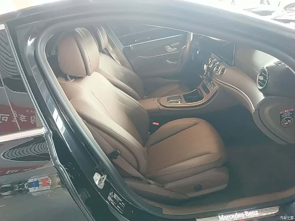 Mercedes-Benz E-Class, 2023 25