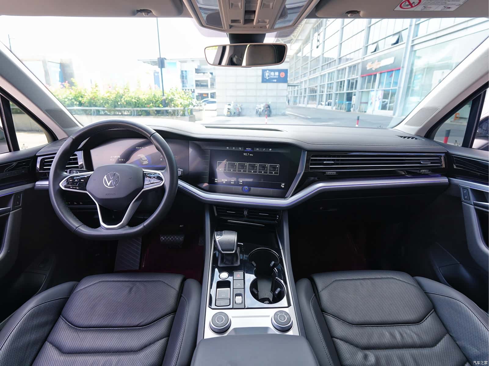 Volkswagen Touareg, 2023 8