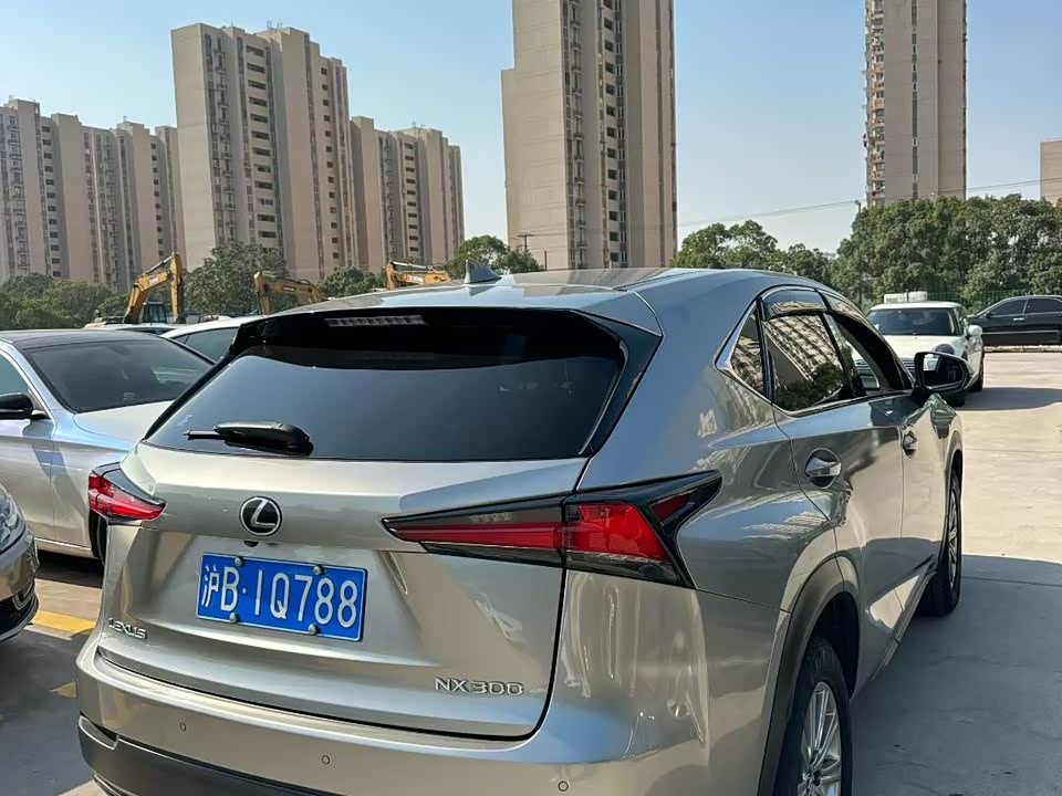 Lexus NX