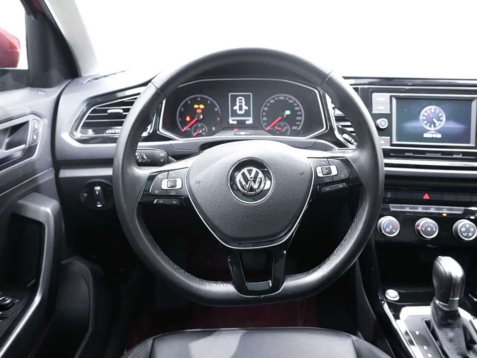 Volkswagen T-ROC exploring Songs