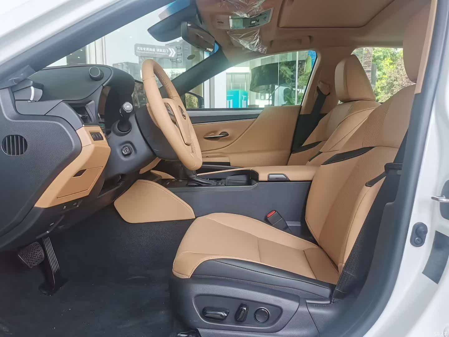 Lexus ES, 2026 все фото